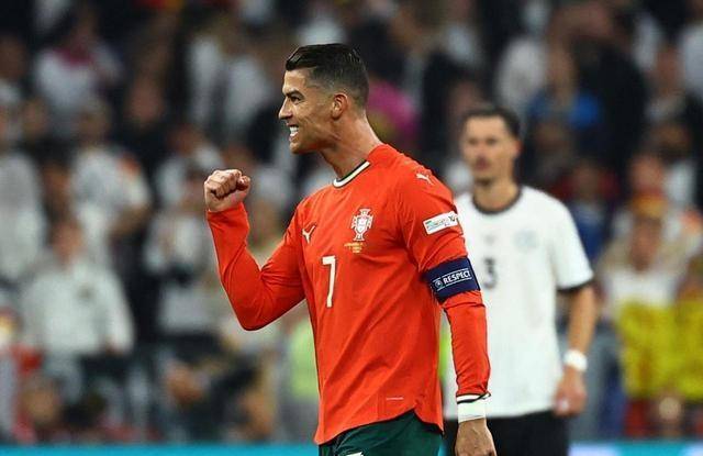 葡萄牙国家队大胜，准备迎接欧锦赛挑战，掌声雷动