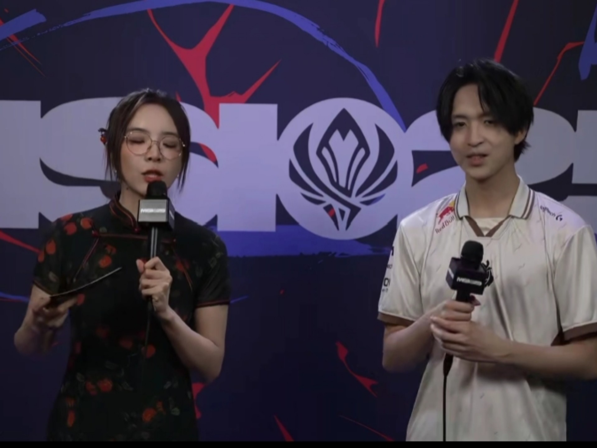 CLG轻取DFM，Hanssama极限生还后反打激烈交锋小组赛，让粉丝疯狂欢呼