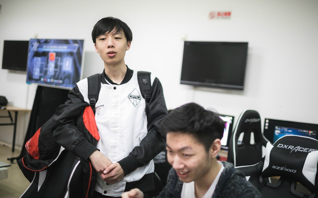 EDG轻取HLE，ShowMaker开启传奇时刻焦点之战成都决赛之夜，成为赛场最大亮点的简单介绍