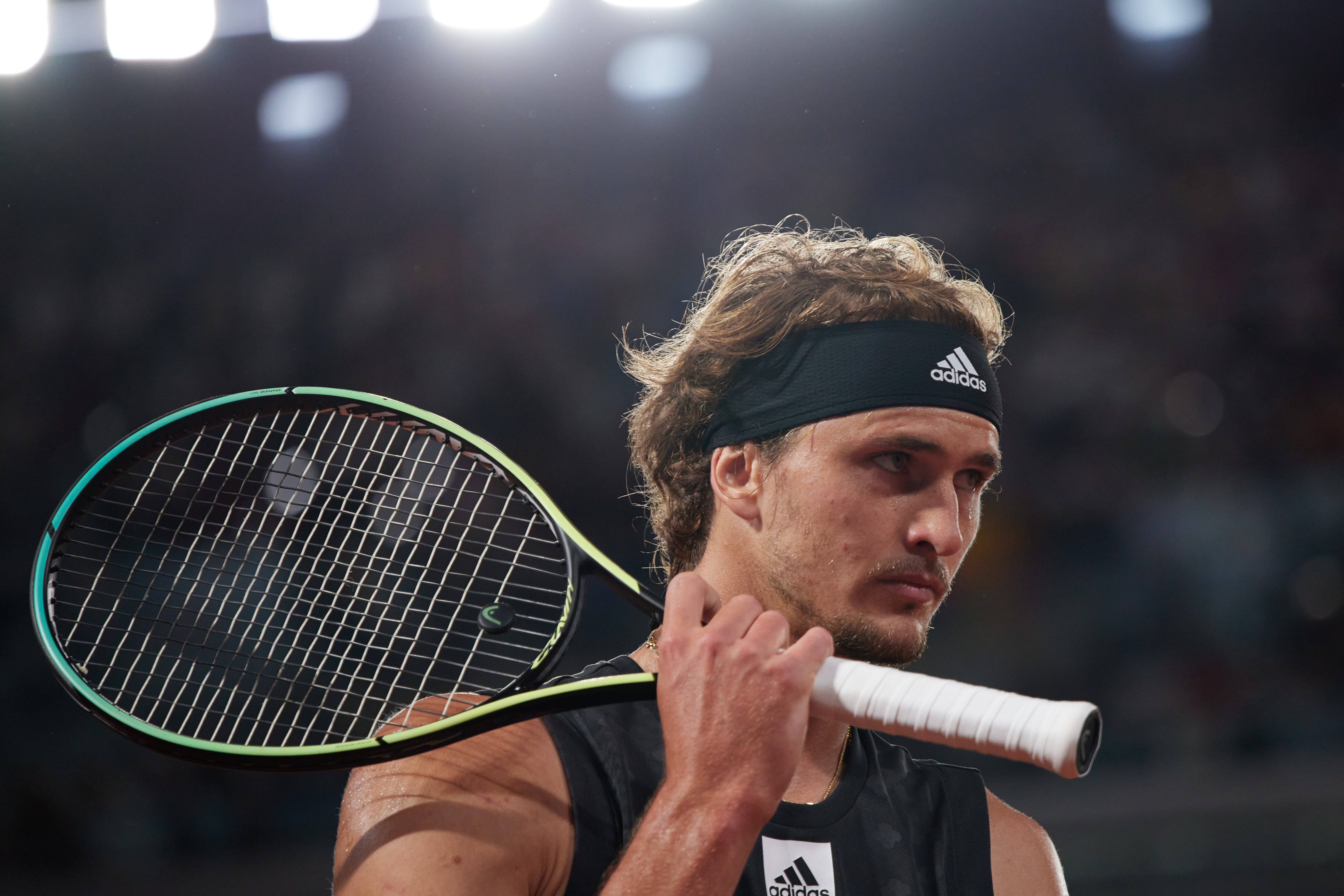 法国网球队绝杀意大利网球队,兹维列夫制霸全场 法国网球队绝杀意大利网球队,兹维列夫制霸全场