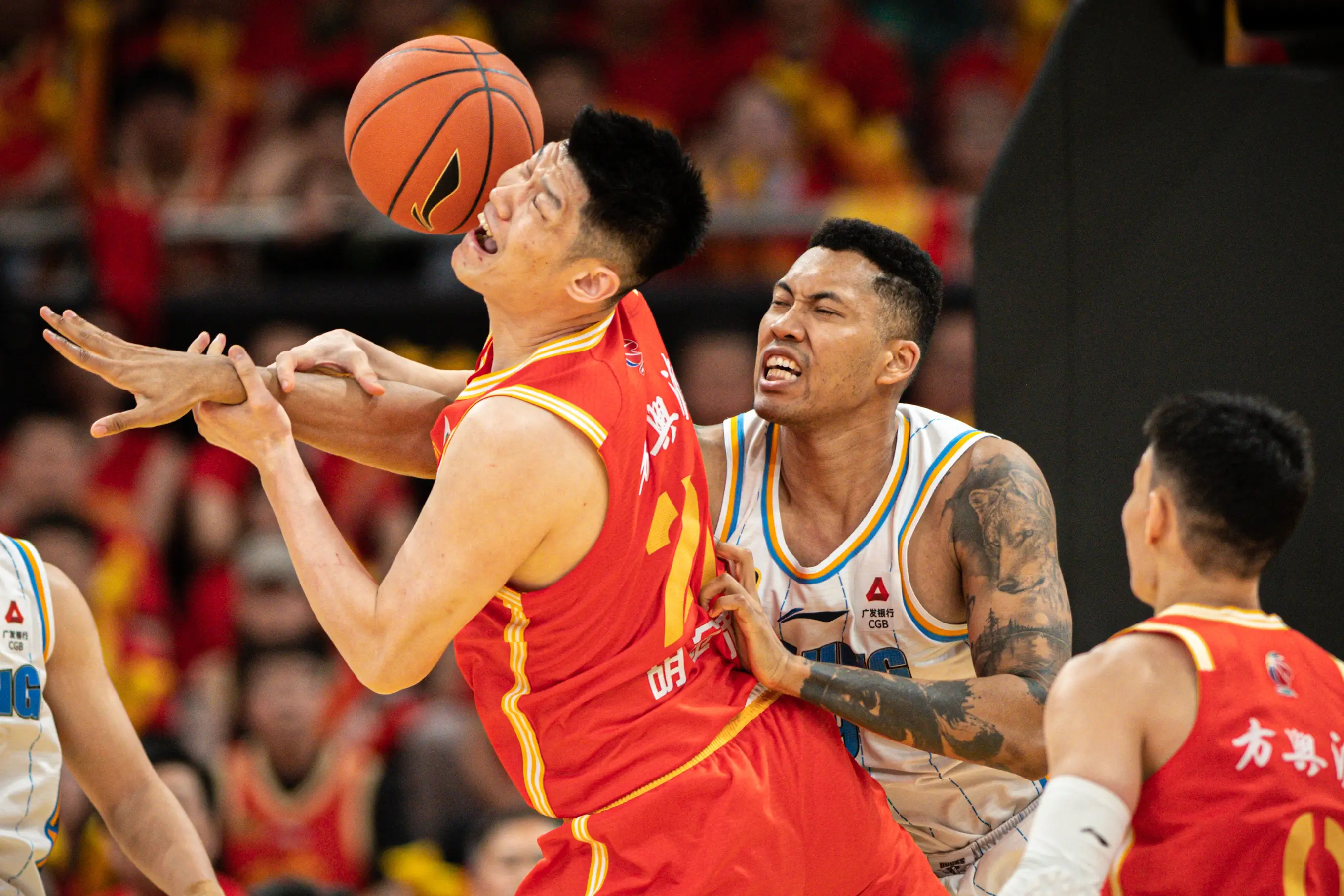 关于雄鹿险胜北京队,张镇麟统治全场的信息 关于雄鹿险胜北京队,张镇麟统治全场的信息