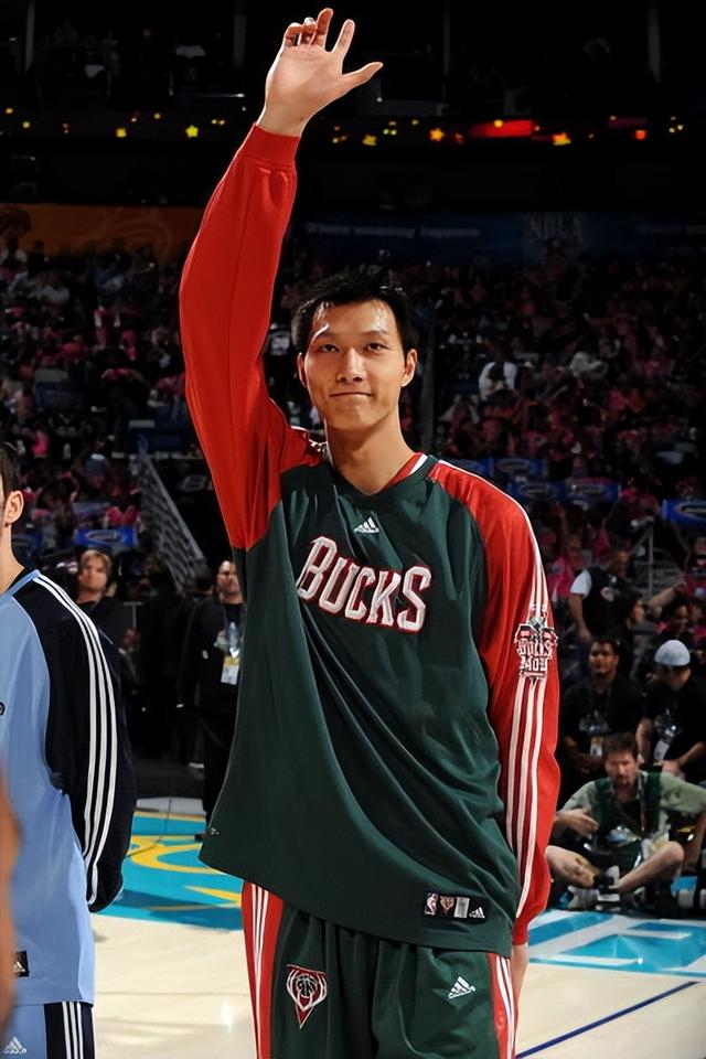 山西队鏖战新疆队,易建联带队取胜 山西队鏖战新疆队,易建联带队取胜