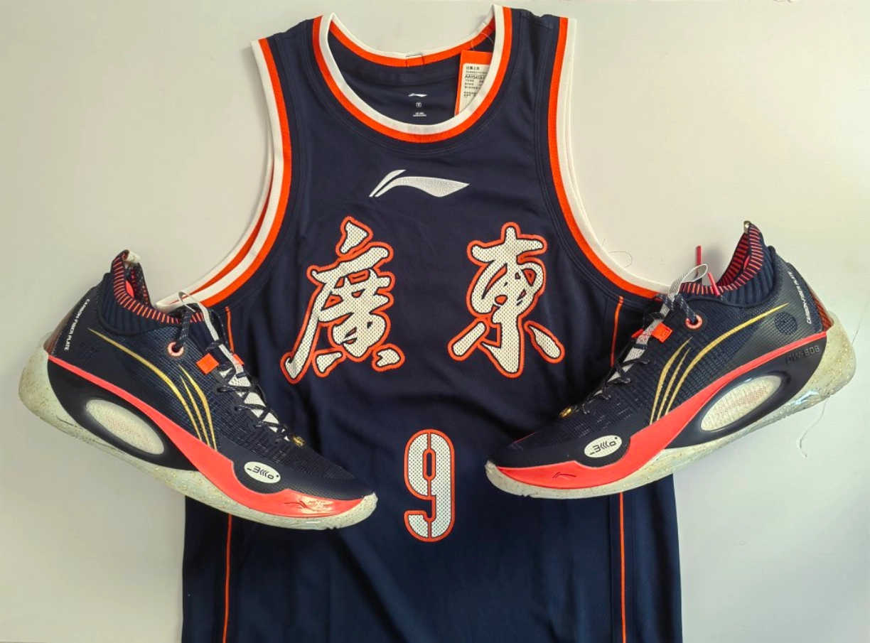 山西队鏖战新疆队,易建联带队取胜 山西队鏖战新疆队,易建联带队取胜