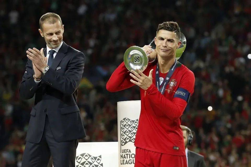 波兰完胜挪威,C罗高光表现 波兰完胜挪威,C罗高光表现