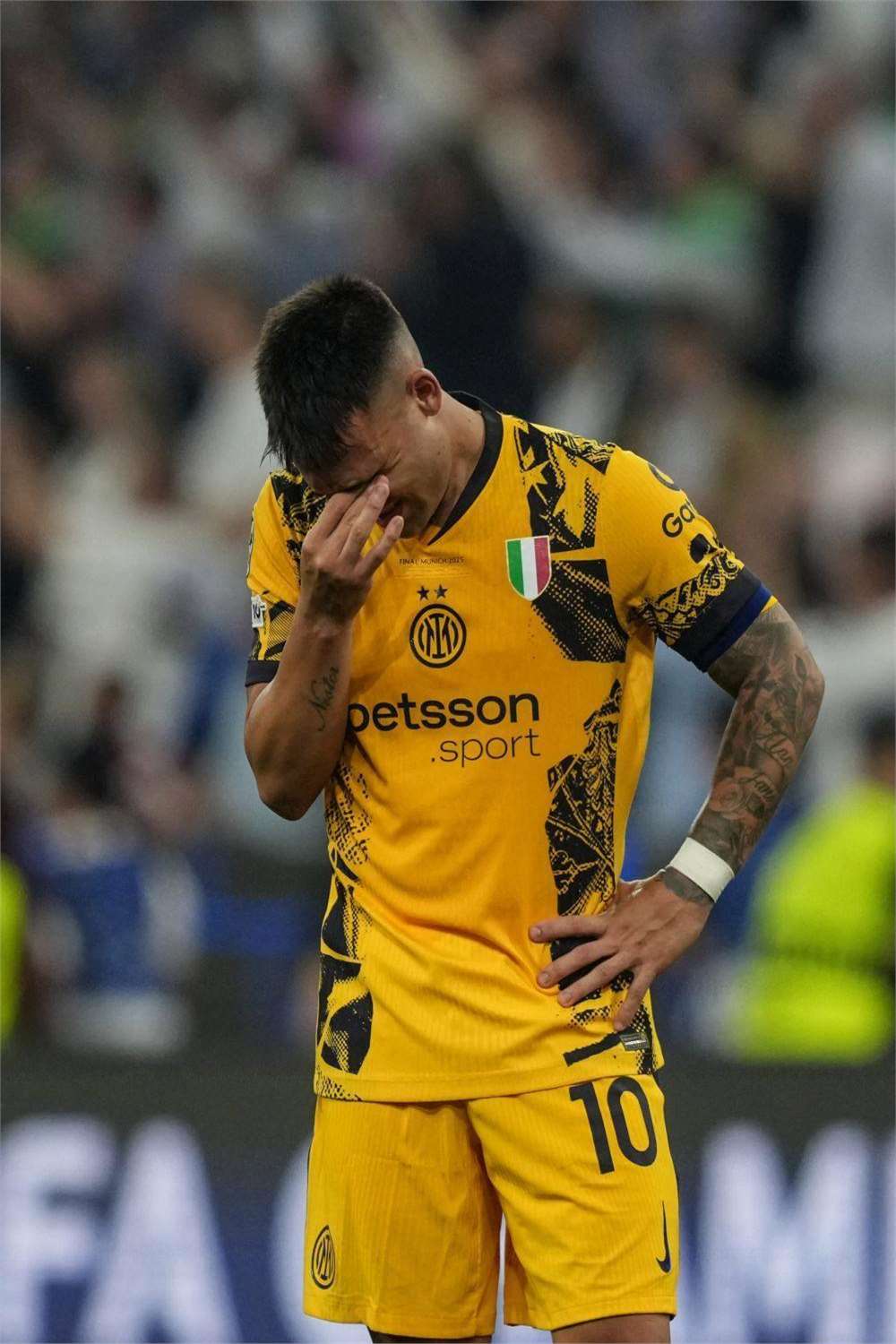 摩洛哥绝杀AC米兰,范戴克带队取胜 摩洛哥绝杀AC米兰,范戴克带队取胜