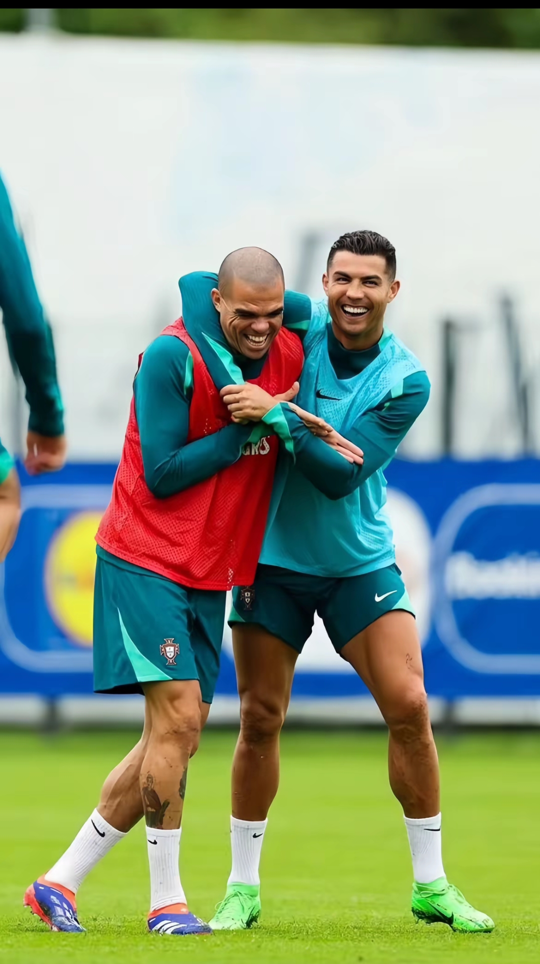 法国队轻取奥地利队，波尔关键制胜