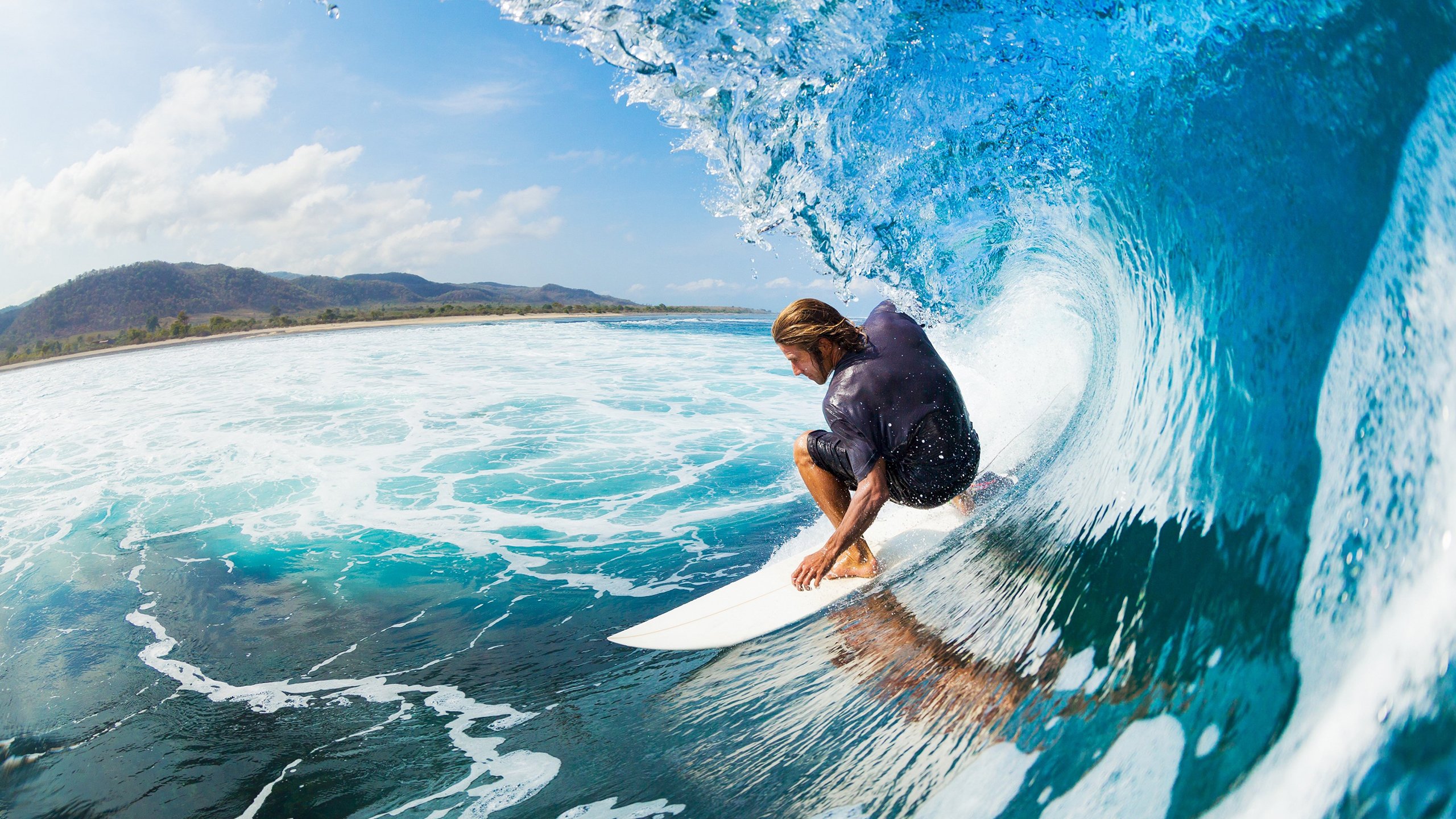 最后一圈的审判,当鱼雷变成救世主,F1最黑暗的时刻如何诞生最耀眼的光?