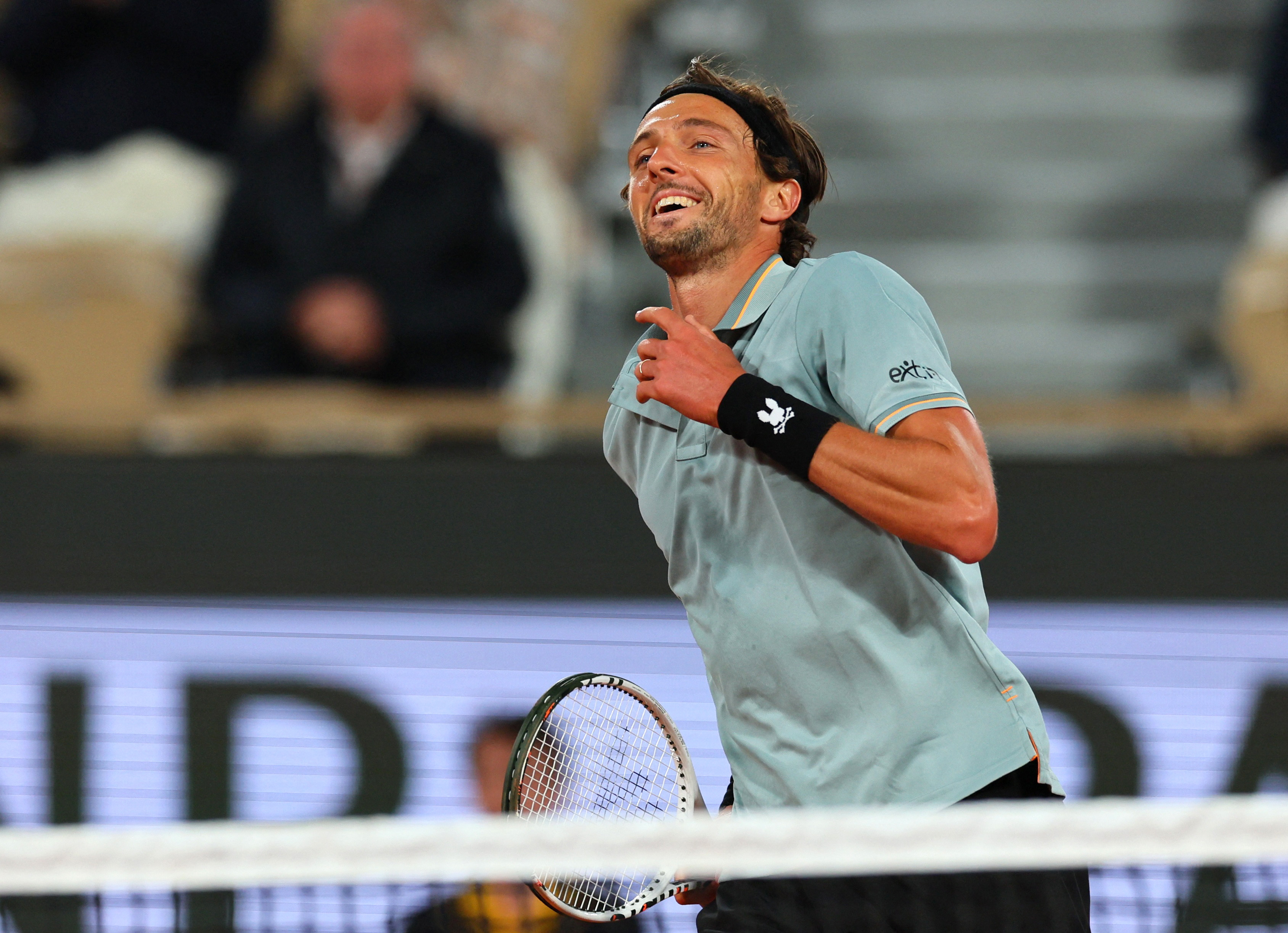 法网碾压年终总决赛,辛纳带队取胜 法网碾压年终总决赛,辛纳带队取胜