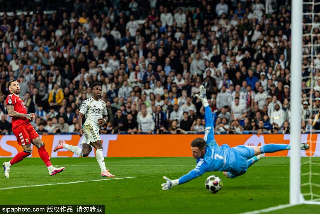 皇马鏖战奥地利，楚阿梅尼惊艳四座