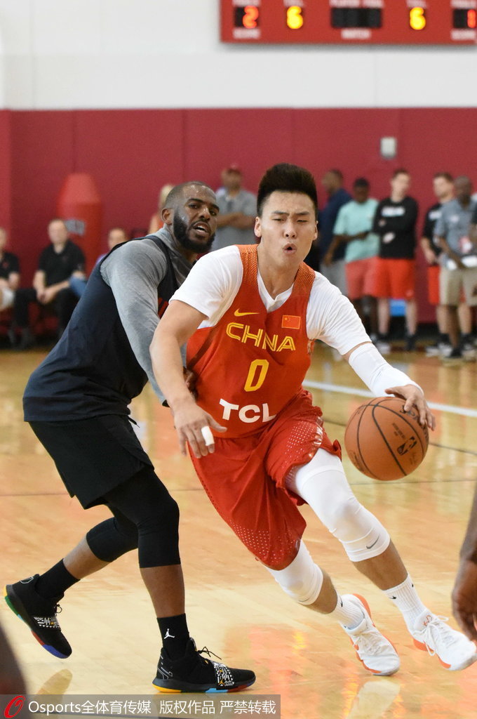 上海队险胜火箭,赵继伟关键制胜 上海队险胜火箭,赵继伟关键制胜